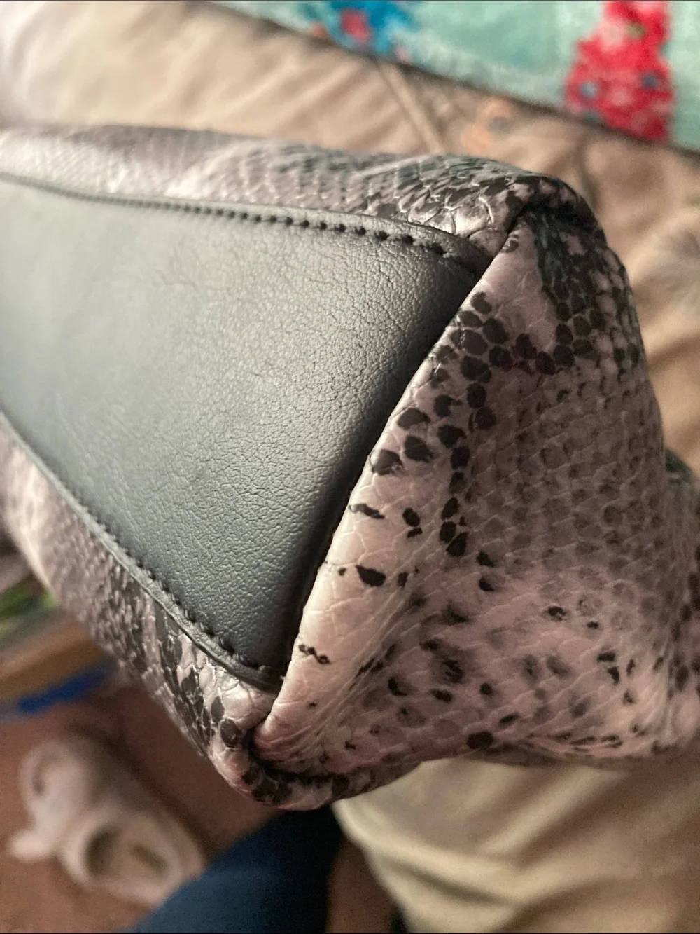 Simply Vera Vera Wang Gray Snake-Print Crossbody Bag